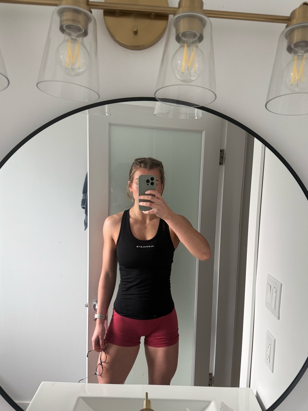 Alphalete black tank !!